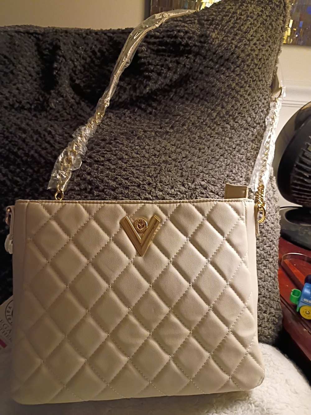 Valentino Orlandi White Quilted Vegan Leather Crossboday Bag Golden Chain Strap